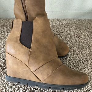 Chelsea boots
